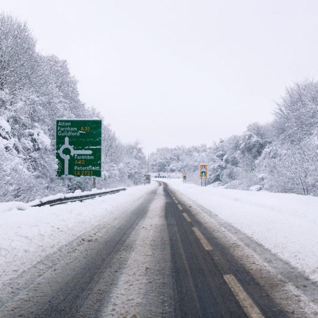 Prepare for Winter Roads: The FLOWER Method and Safe Driving Essentials